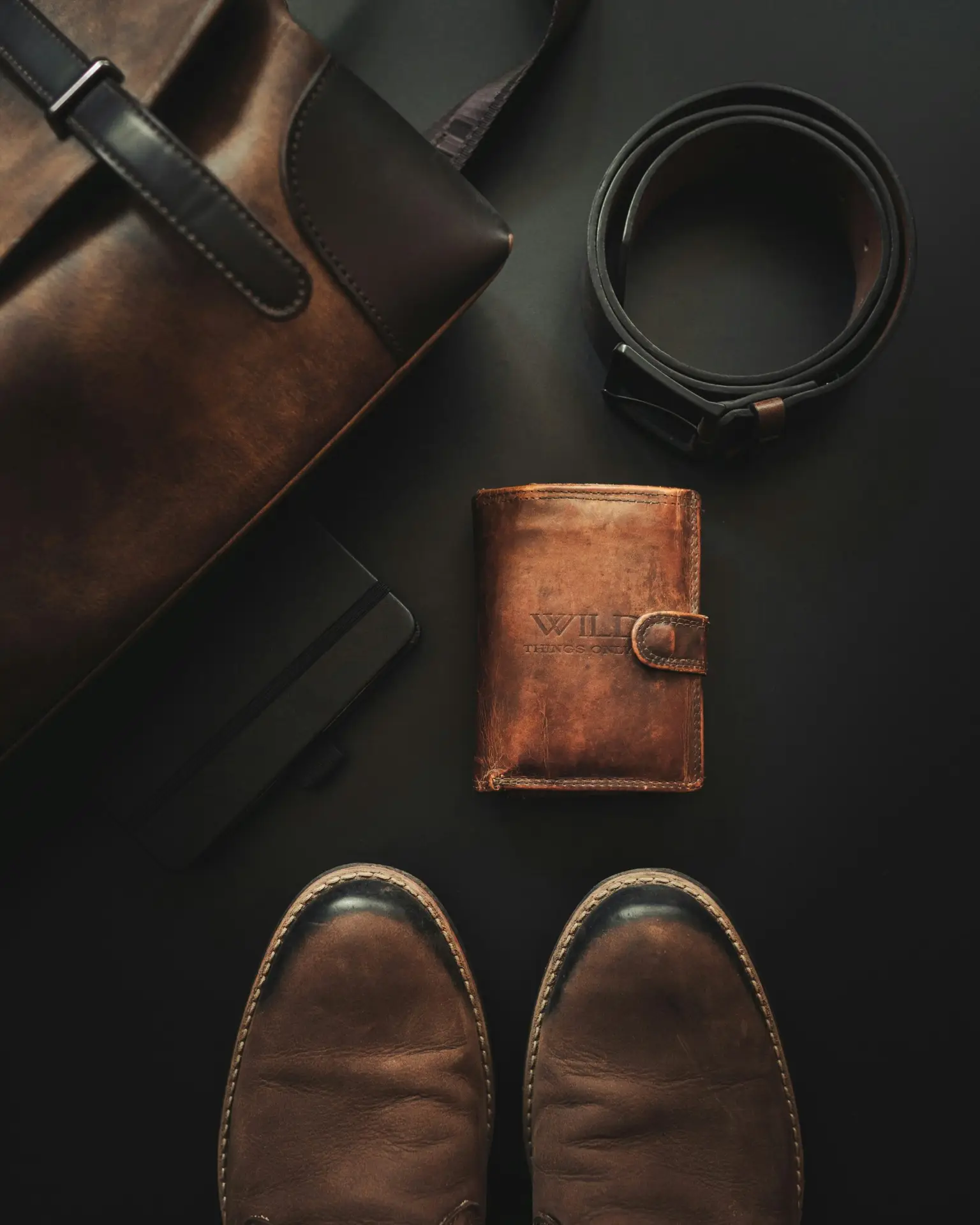 artisan hands working leather
